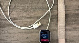 Good
													Apple Watch SE 2nd Gen 40mm - Starlight, A2722 - GPS, Aluminum, photo 1 of 9