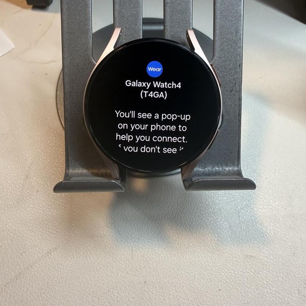 Samsung Galaxy Watch4 - Unlocked, Gold, 40mm