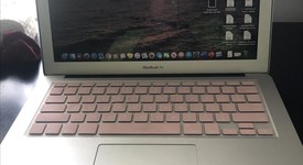 Good
													MacBook Air 2017 - 13" - Silver, 128 GB, 4 GB, photo 1 of 6