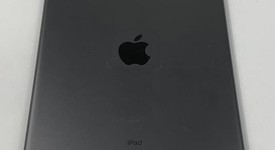 Fair
													Apple iPad 7th Gen - Unlocked, Gray, 32 GB, A2200, photo 3 of 7