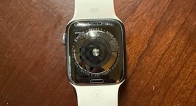 Good
													Apple Watch Series 5 44mm - Gray, A2093 - GPS, Aluminum, photo 2 of 6