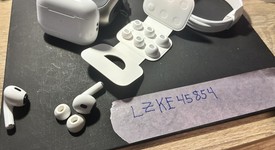 Used
													Apple AirPods Pro 2 - USB-C, photo 2 of 2