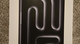 New
													MacBook Pro Late 2023 (M3) - 14" - Apple M3 Pro 12-core, Black, 1 TB, 18 GB, 18-core GPU, photo 4 of 5