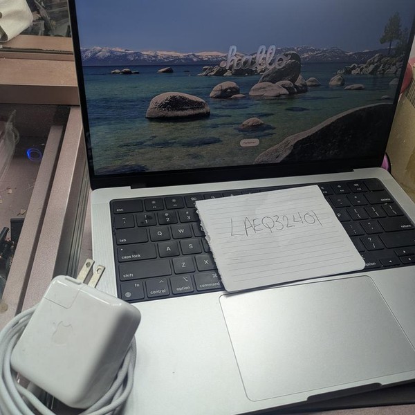 MacBook Pro 2024 - 14 inch - 512 GB, Silver, 16 GB, Apple M4
