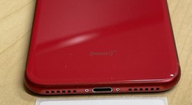 Good
													Apple iPhone SE 2nd Gen 2020 - Unlocked, Red, 128 GB, A2275, photo 3 of 6