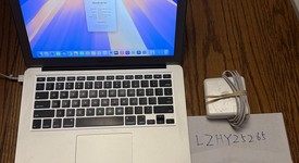 Good
													MacBook Air 2017 - 13" - I5, Silver, 128 GB, 8 GB, photo 1 of 11
