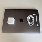 Fair MacBook Pro 2020 - 13 inch - 512 GB, Gray, 16 GB, Intel Core i5
