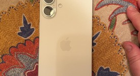 Mint
													Apple iPhone 16 Plus - Unlocked, White, 128 GB, A3082, photo 3 of 8