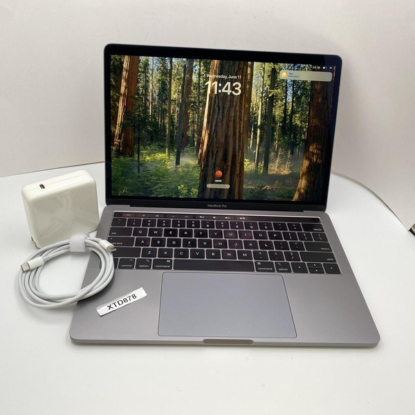 MacBook Pro 2019 - 13 inch - 256 GB, Gray, 16 GB, Intel Core i5