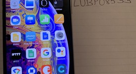 Fair
													Apple iPhone Xs - Unlocked, Gray, 64 GB, A1920, photo 3 of 12