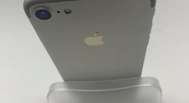 Mint
													Apple iPhone 7 - Unlocked, Silver, 128 GB, A1778, GSM, photo 3 of 7