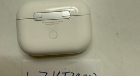 Used
													Apple AirPods Pro - Wireless Case, photo 5 of 9