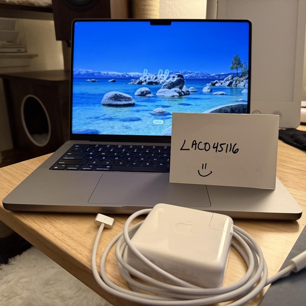 MacBook Pro 2021 - 14 inch - 512 GB, Gray, 16 GB, Apple M1 Pro 8-core