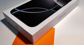 New
													Apple iPhone 16 Pro Max - Unlocked, White, 256 GB, A3084, photo 2 of 3