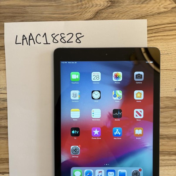 Apple iPad Air - Wi-Fi, Silver, 32 GB