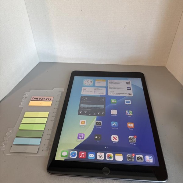 Apple iPad 9th Gen - Unlocked, 64 GB, Gray, A2603
