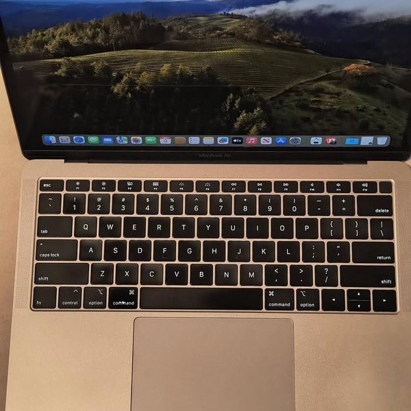 MacBook Air 2019 - 13 inch - 128 GB, Gold, 8 GB, Intel Core i5