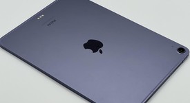 Good
													Apple iPad Air 5th Gen - Unlocked, Gray, 64 GB, A2589, photo 2 of 7