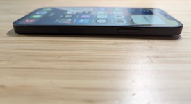 Good
													Apple iPhone 12 - Unlocked, Black, 64 GB, A2172, photo 4 of 13