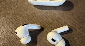 Used
													Apple AirPods Pro 2 - USB-C, photo 4 of 6