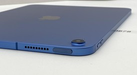 Good
													Apple iPad 11th Gen - Unlocked, Blue, 128 GB, A3355, photo 4 of 5