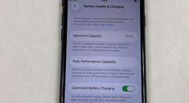 Mint
													Apple iPhone SE 3rd Gen 2022 - Unlocked, Midnight, 64 GB, A2595, photo 2 of 8