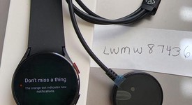 Mint
													Samsung Galaxy Watch4 - Unlocked, Black, 40mm, photo 6 of 6