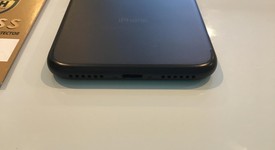 Good
													Apple iPhone 7 - Verizon, Black, 32 GB, A1660, photo 3 of 5