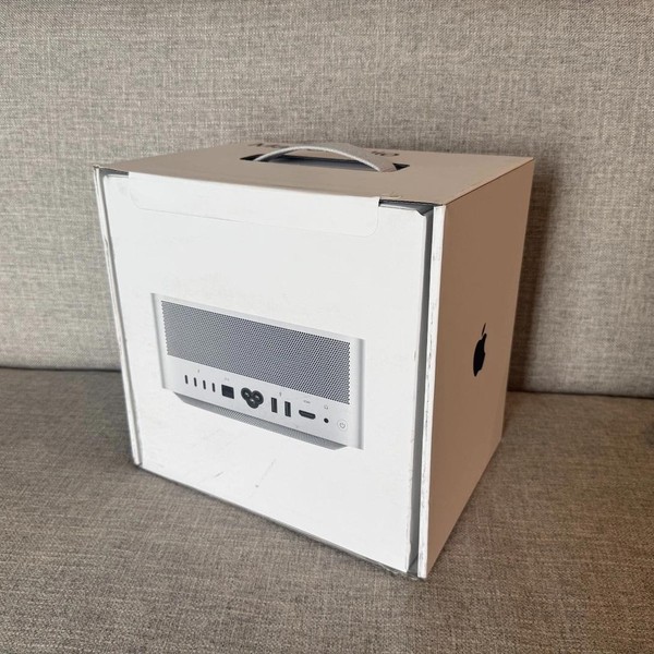 Mac Studio 2025 - 2 TB, 256 GB, Apple M3 Ultra 28-core