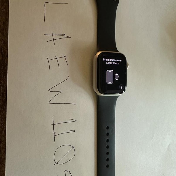 Apple Watch Series 8 45mm - Unlocked, Starlight, A2774 - Cellular, Aluminum