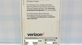 New
													Apple iPhone SE 3rd Gen 2022 - Verizon, Midnight, 64 GB, A2595, photo 2 of 5