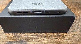 Mint
													Motorola Razr (2024) - Metro by T-Mobile, Sand, 256 GB, 8 GB, photo 5 of 8