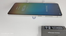 Good
													Samsung Galaxy S25 Edge - Unlocked, Icy Blue, 512 GB, 12 GB, SM-S937U1, photo 2 of 6