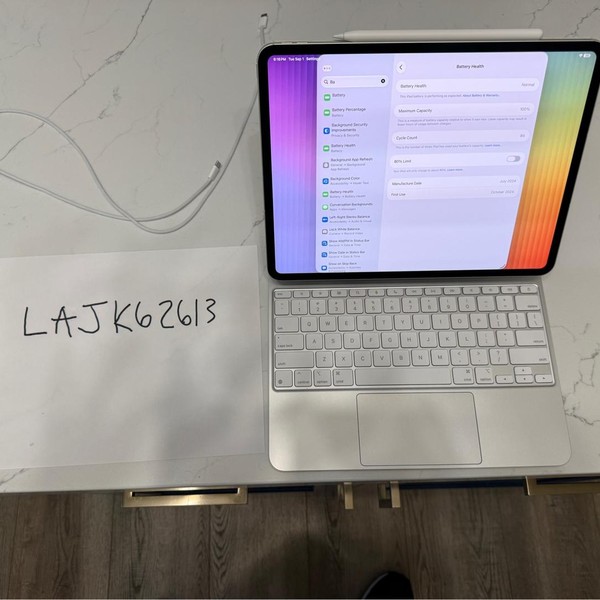 Apple iPad Pro 13 inch (M4) 2024 - Unlocked, 512 GB, Silver, 8 GB, A2926, Standard Glass