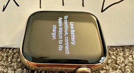 Good
													Apple Watch Series 8 45mm - Unlocked, Gold, A2774 - Cellular, Stainless, photo 5 of 8