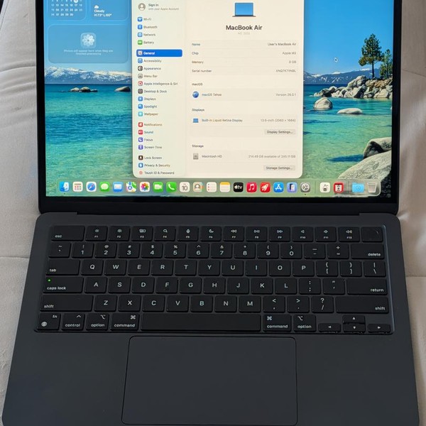 MacBook Air 2022 (M2) - 13 inch - 256 GB, Midnight, 8 GB, Apple M2