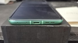 Mint
													Motorola Razr 2025 - Unlocked, Green, 256 GB, 8 GB, photo 1 of 6