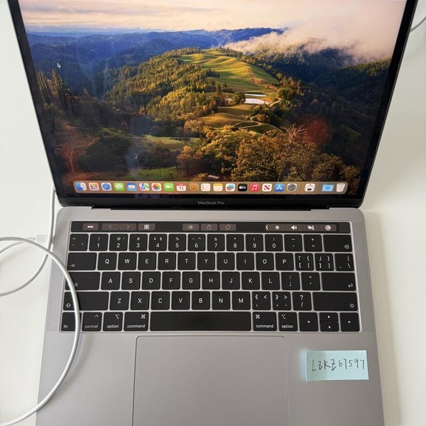 MacBook Pro 2018 (With Touch Bar) - 13 inch - 512 GB, Gray, 8 GB, Intel Core i5