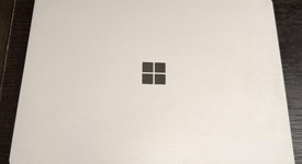 Mint
													Microsoft Surface Laptop 2 - I5, Platinum, 128 GB, 8 GB, photo 1 of 18