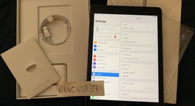 Good
													Apple iPad 5th Gen - Wi-Fi, Gray, 32 GB, A1822, photo 1 of 2