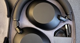 Used
													Sony WH-1000XM6 - Black, photo 3 of 9