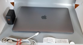 Good
													MacBook Pro 2017 (No Touch Bar) - 13" - I5, Gray, 256 GB, 8 GB, photo 2 of 11