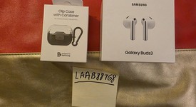 New
													Samsung Galaxy Buds3 - White, photo 1 of 4