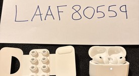 Used
													Apple AirPods Pro 3, photo 2 of 6