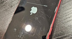 Fair
													Apple iPhone Xr - Unlocked, Red, 64 GB, A1984, photo 2 of 6