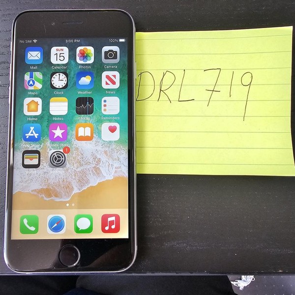 Apple iPhone 6S - Unlocked, 32 GB, Grey, A1688