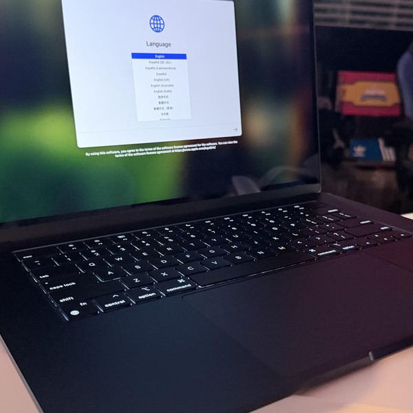 MacBook Air 2023 (M2) - 15 inch - 1 TB, Gray, 8 GB, Apple M2