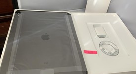 Mint
													Apple iPad Pro 12.9" 3rd Gen 2018 - Unlocked, Gray, 256 GB, A2014, photo 2 of 5