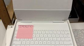 Used
													Apple Magic Keyboard for iPad - White, photo 1 of 3