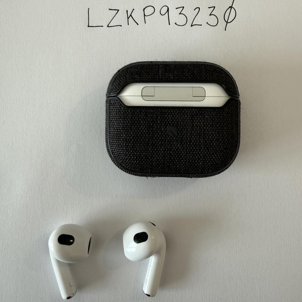 Apple AirPods 3rd Gen - Lightning Case
